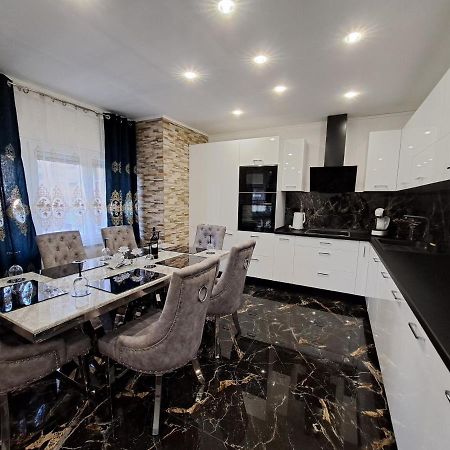 Apartment Monaco Rijeka Luaran gambar