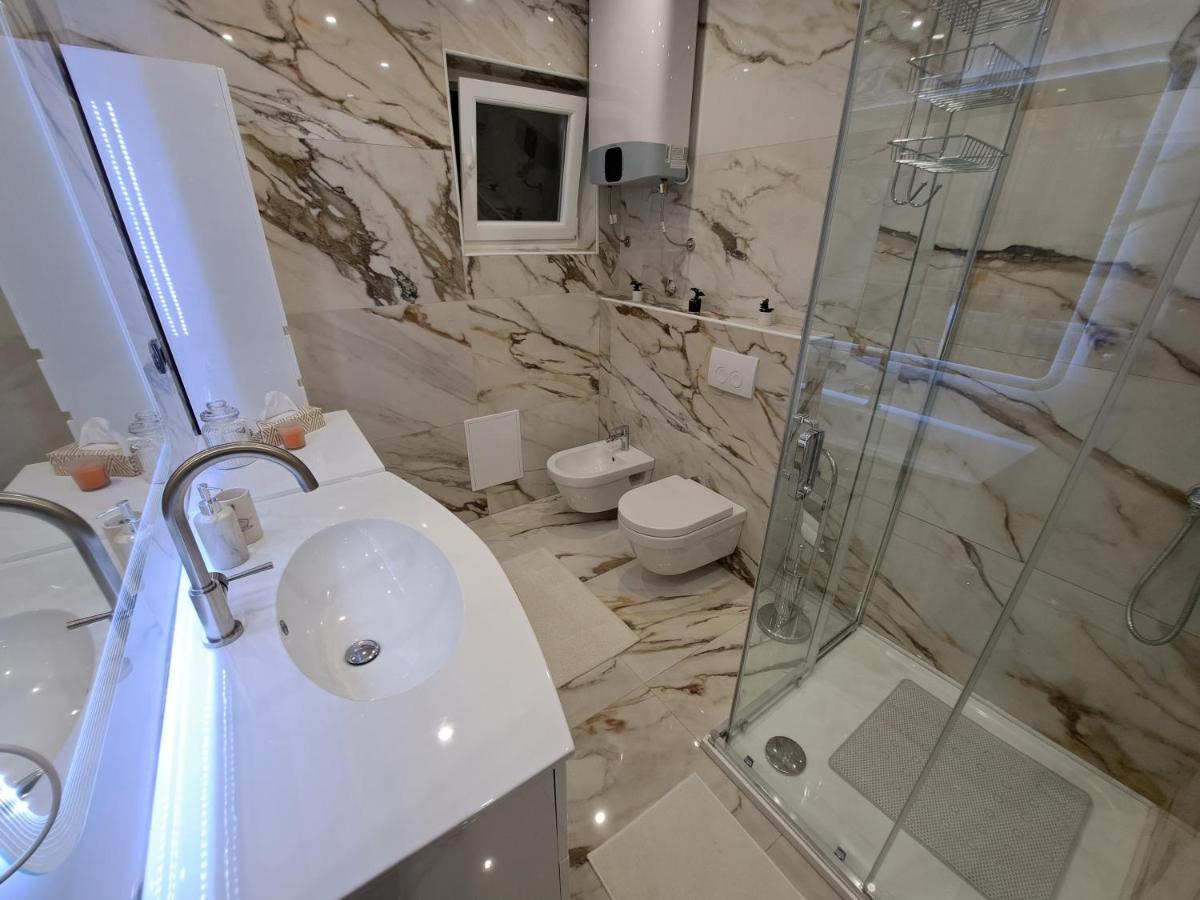 Apartment Monaco Rijeka Luaran gambar